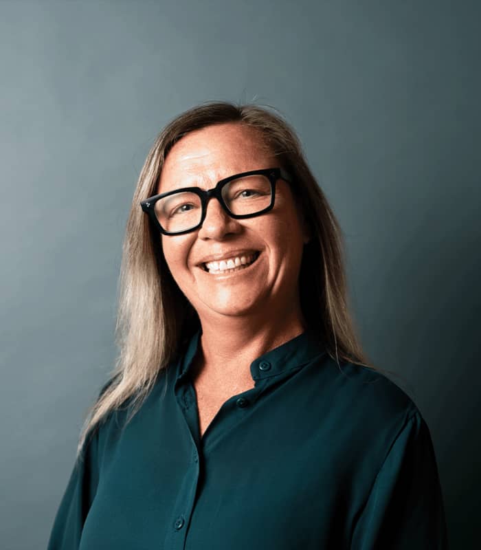 Louise Barrett Profile Photo